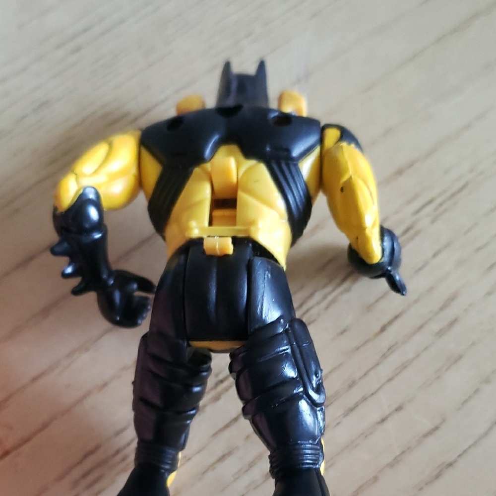 Action Figure with Wing Accessory - Picture 3 of 4
